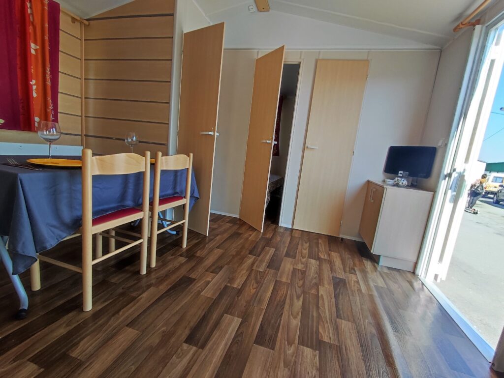 IRM T2 Super Mercure Riviera T2 – Image 4